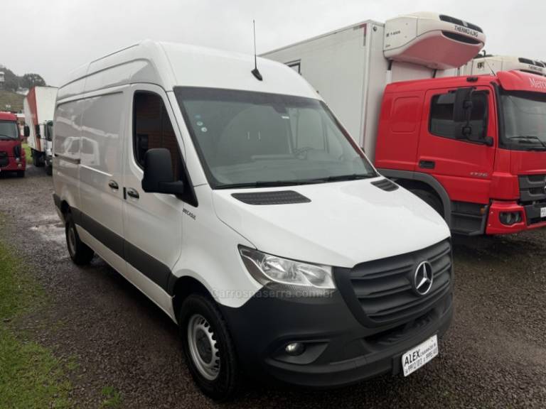 MERCEDES-BENZ - SPRINTER - 2021/2022 - Branca - R$ 232.500,00