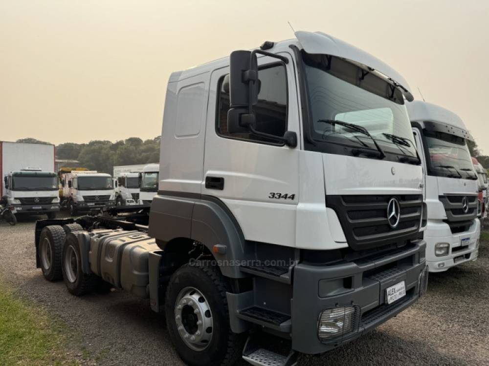 MERCEDES-BENZ - AXOR 3344 - 2017/2017 - Branca - R$ 375.000,00