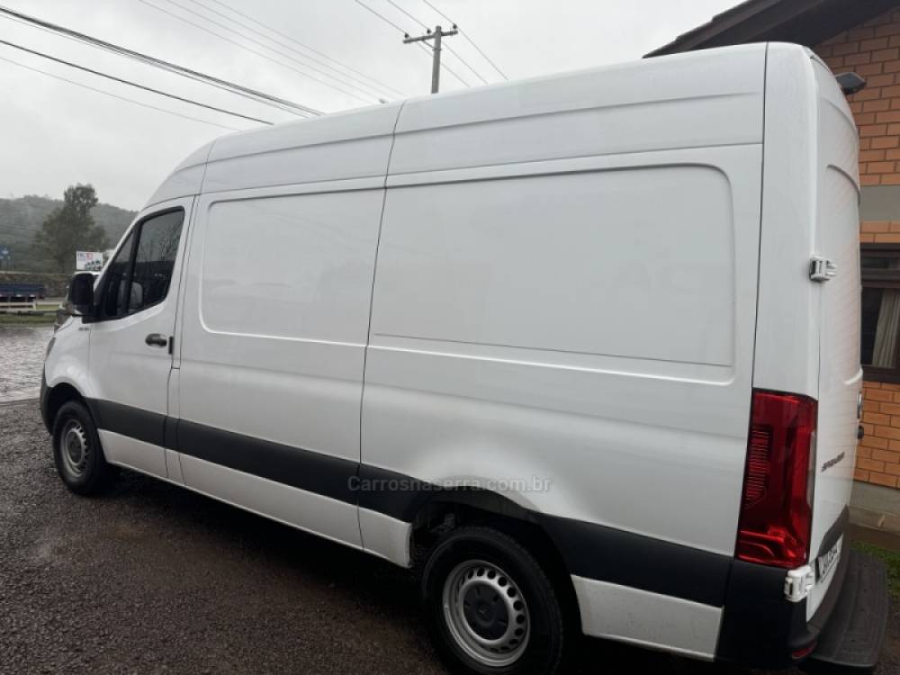 MERCEDES-BENZ - SPRINTER - 2021/2022 - Branca - R$ 232.500,00