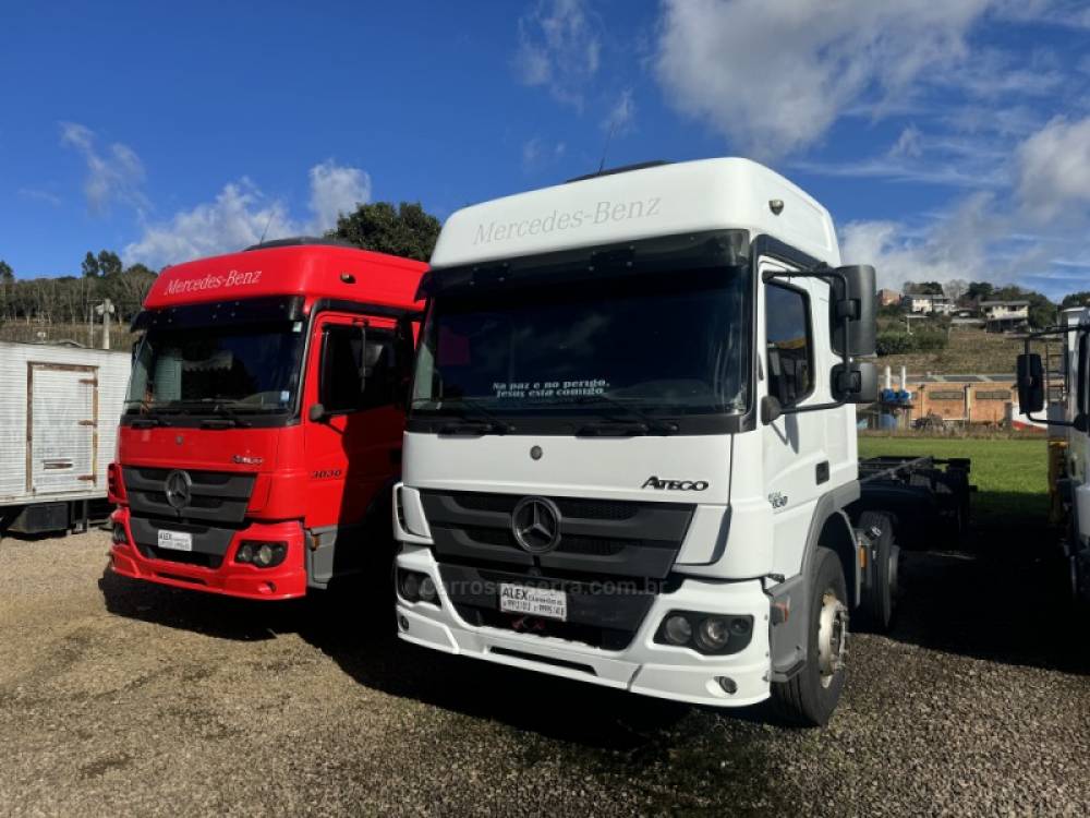 MERCEDES-BENZ - ATEGO 3030 - 2020/2020 - Vermelha - R$ 485.000,00