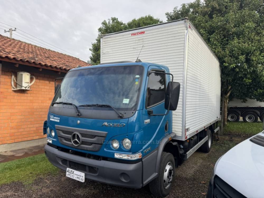 MERCEDES-BENZ - ACCELO 1016 - 2016/2016 - Azul - R$ 255.000,00