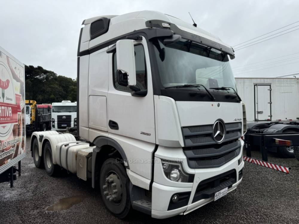 MERCEDES-BENZ - ACTROS 2651 - 2022/2022 - Branca - R$ 625.000,00